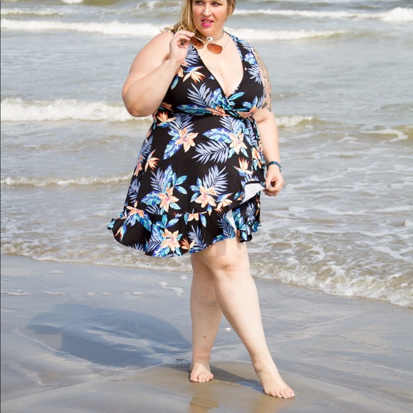 xehar curvy Dresses & Skirts - Floral stretchy wrap dress